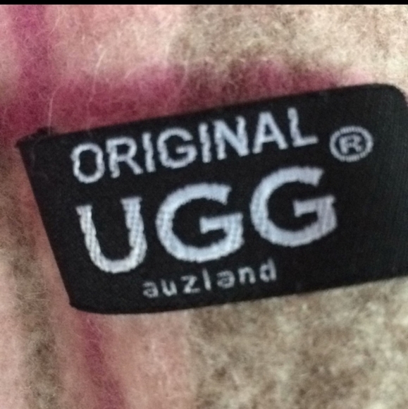 Wool Scarf - Picture 2 of 2